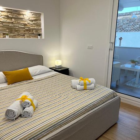 Home Holiday Kalanto 卡斯泰拉马莱 外观 照片