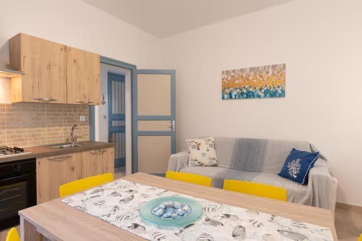 Home Holiday Kalanto 卡斯泰拉马莱 外观 照片
